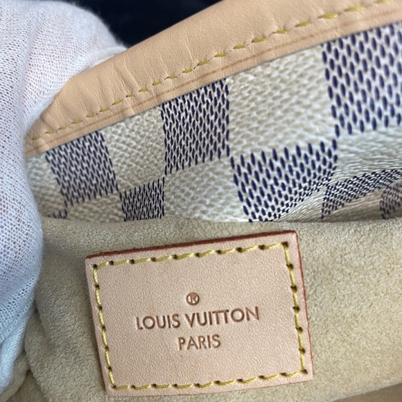 LOUIS VUITTON
DAMIER AZUR ARTSY MM - Brand New Never Used - Picture 16 of 16